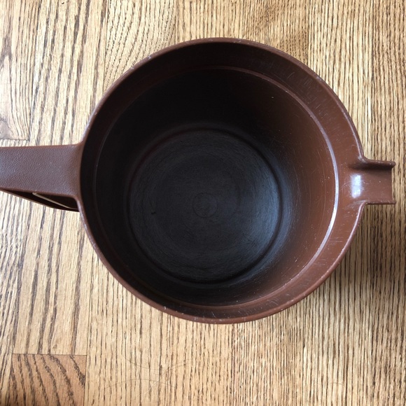 Tupperware Push Button Pitcher Servalier Brown - Picture 3 of 7